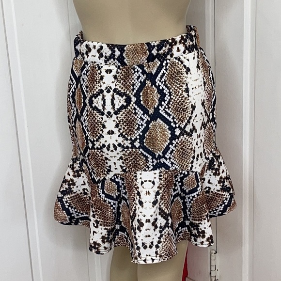 NASTY GAL•FLIP IT SNAKE 🐍 SKIRT - Picture 6 of 12